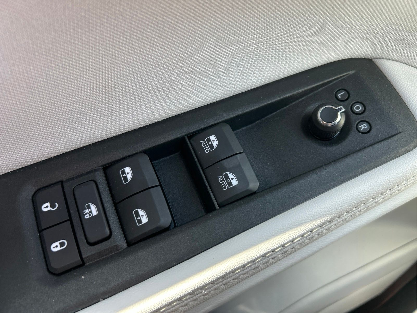 Used 2026 Blue Jeep Laredo image 24