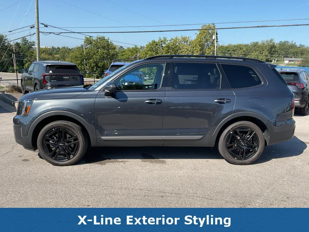 Used 2023 Gravity Gray Kia EX X-Line image 7