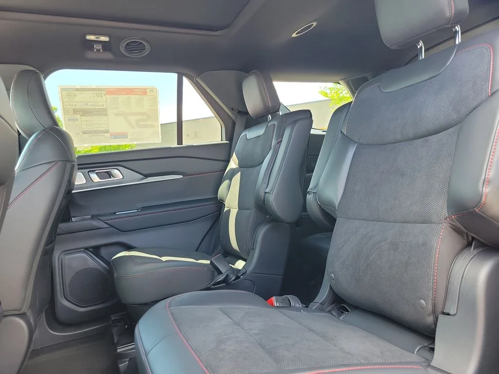 New 2026 Rapid Red Metallic Tinted Clearcoat Ford ST image 11