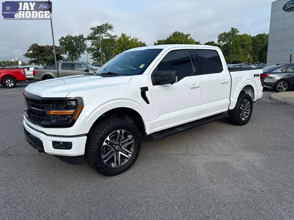 Used 2024 Oxford White Ford XLT image 2