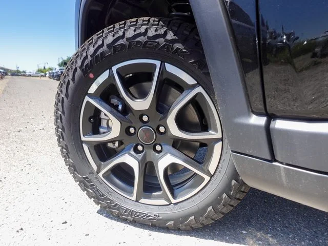 New 2026 Diamond Black Crystal Pearl-Coat Exterior Paint Jeep Trailhawk image 10
