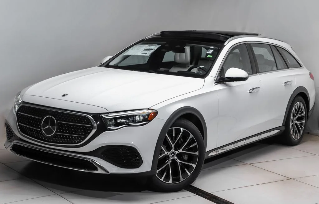 2026 Mercedes-Benz E-Class E450 4MATIC All-Terrain's photo