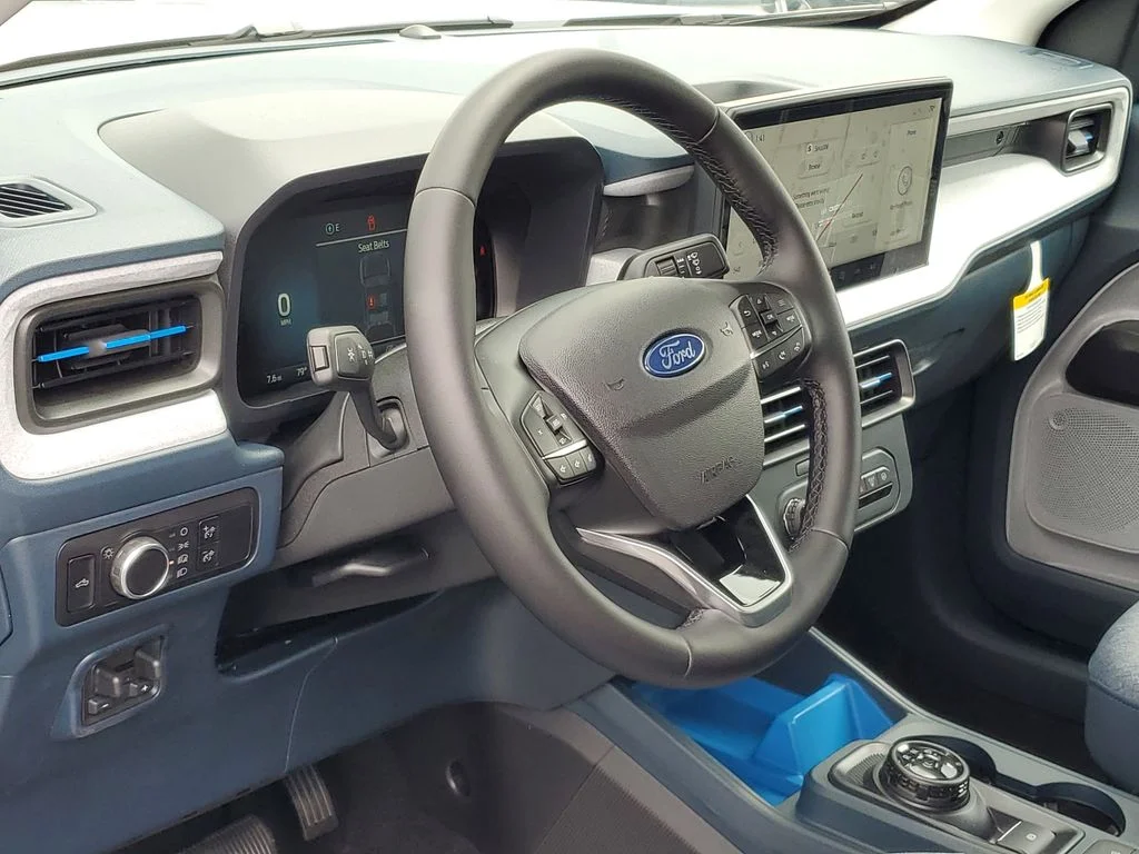 New 2026 Space White Metallic Ford XLT image 7