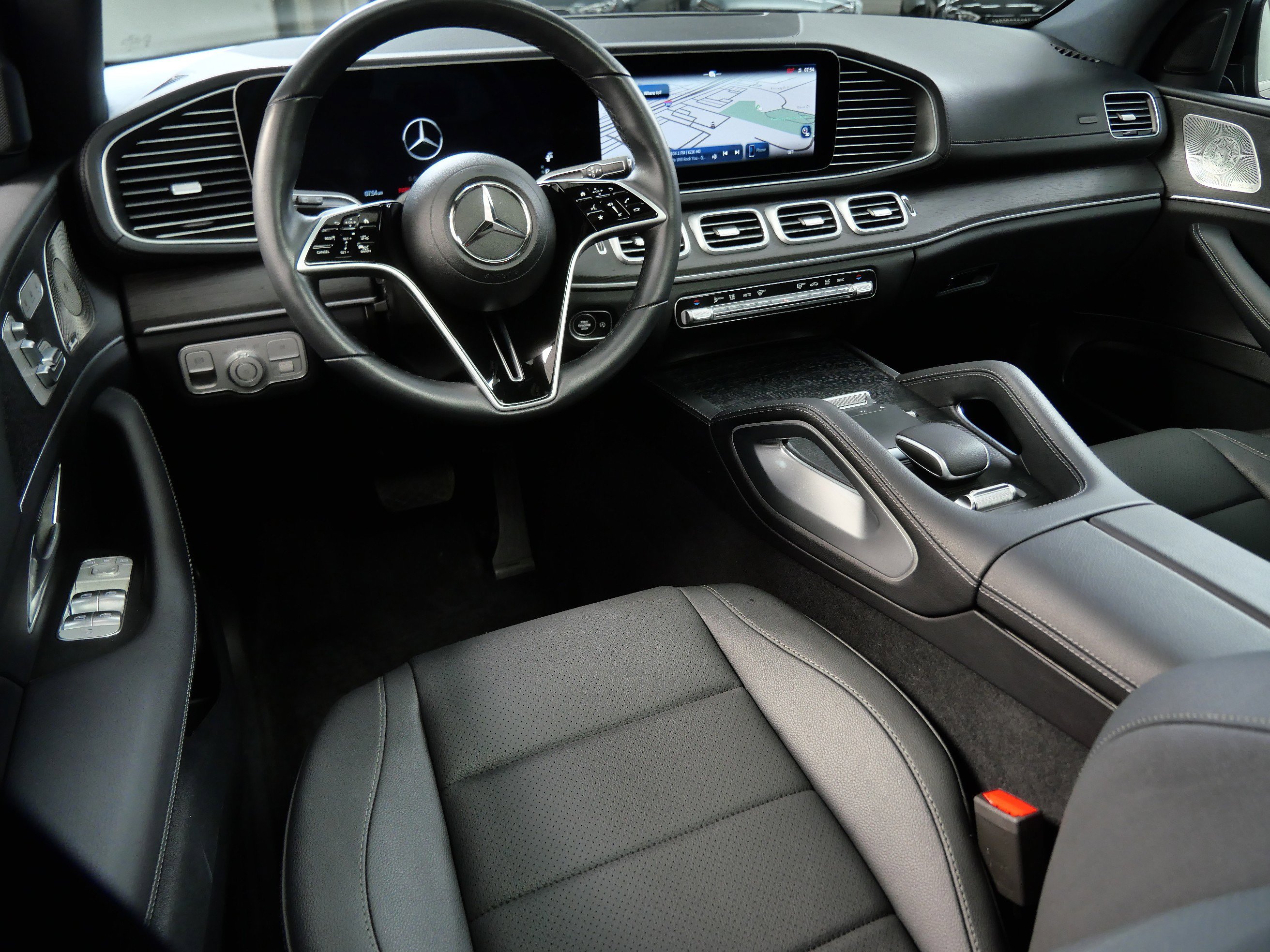 Certified 2025 Mercedes-Benz GLS Base with VIN 4JGFF5KE2SB426242 for sale in Minnetonka, Minnesota