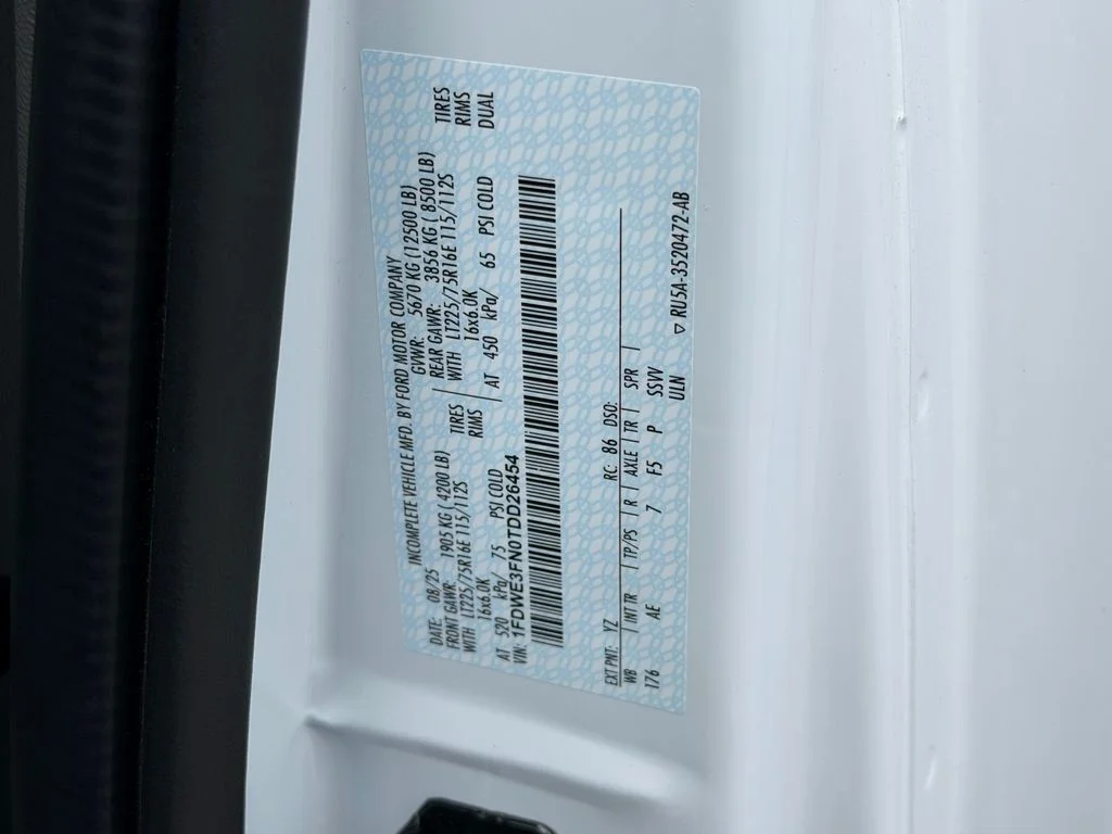 New 2026 Oxford White Ford E-350 SRW image 16
