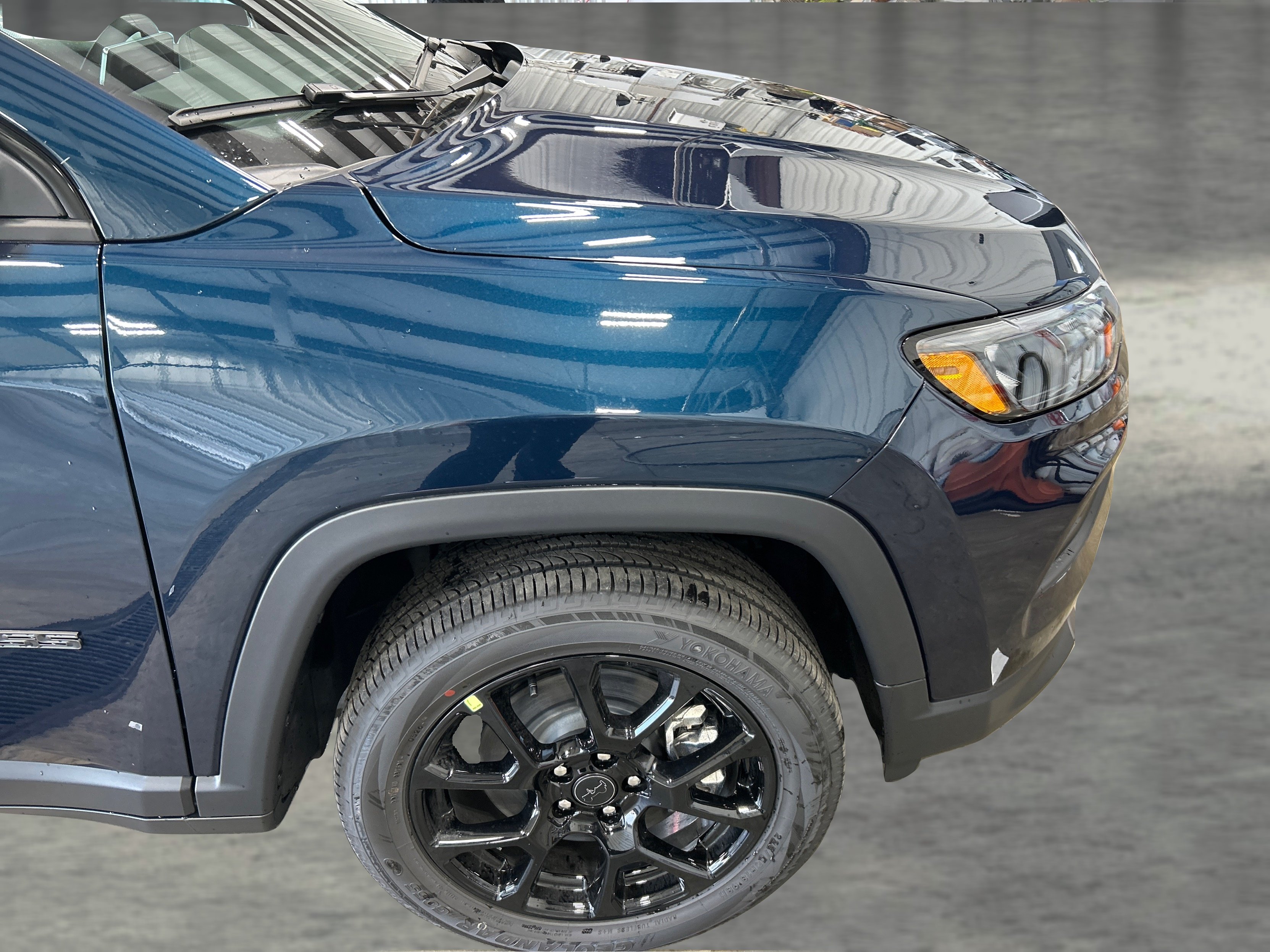 New 2026 Fathom Blue Pearl Coat Jeep Latitude image 23