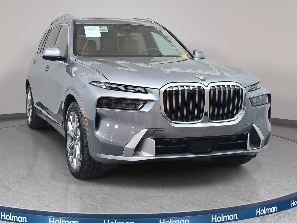 Used 2024 Skyscraper Gray Metallic BMW xDrive40i image 2