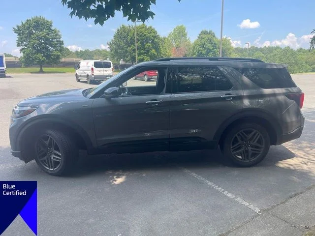 Used 2025 Gray Ford ST-Line image 3