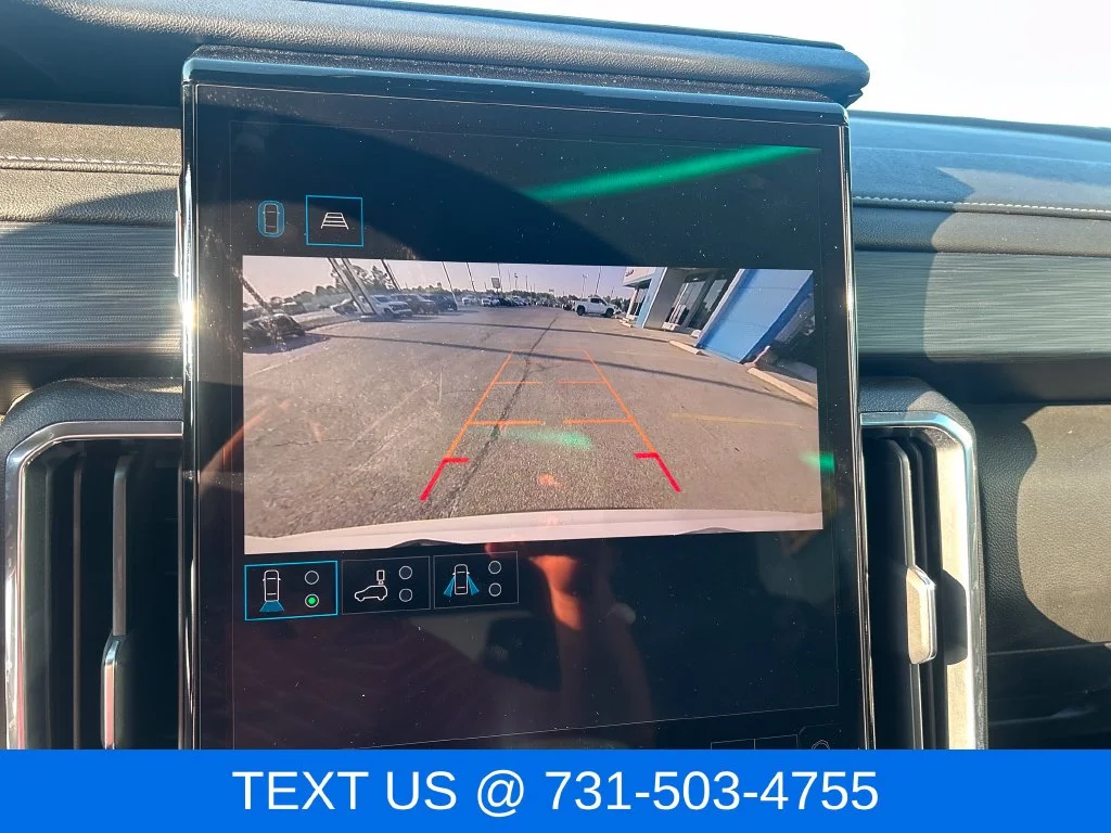Used 2024 White GMC Elevation image 21