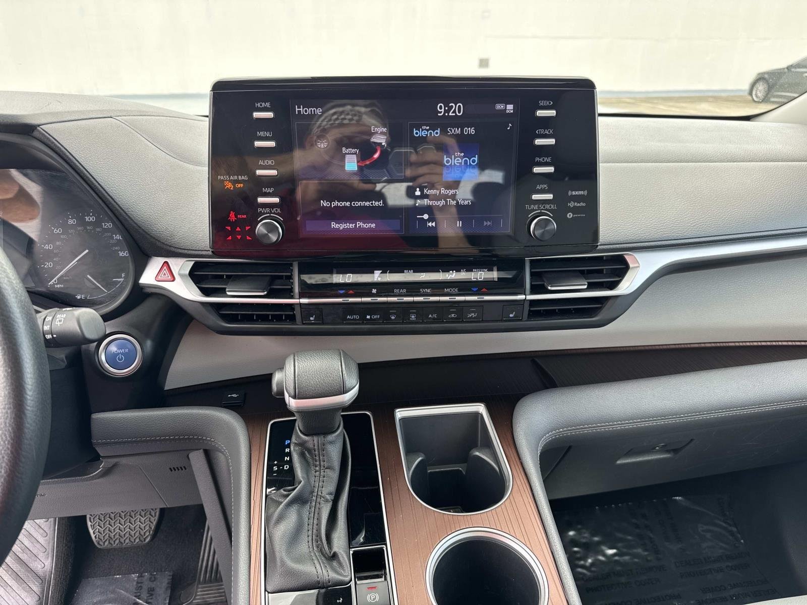 2024 Toyota Sienna XLE - Photo 24