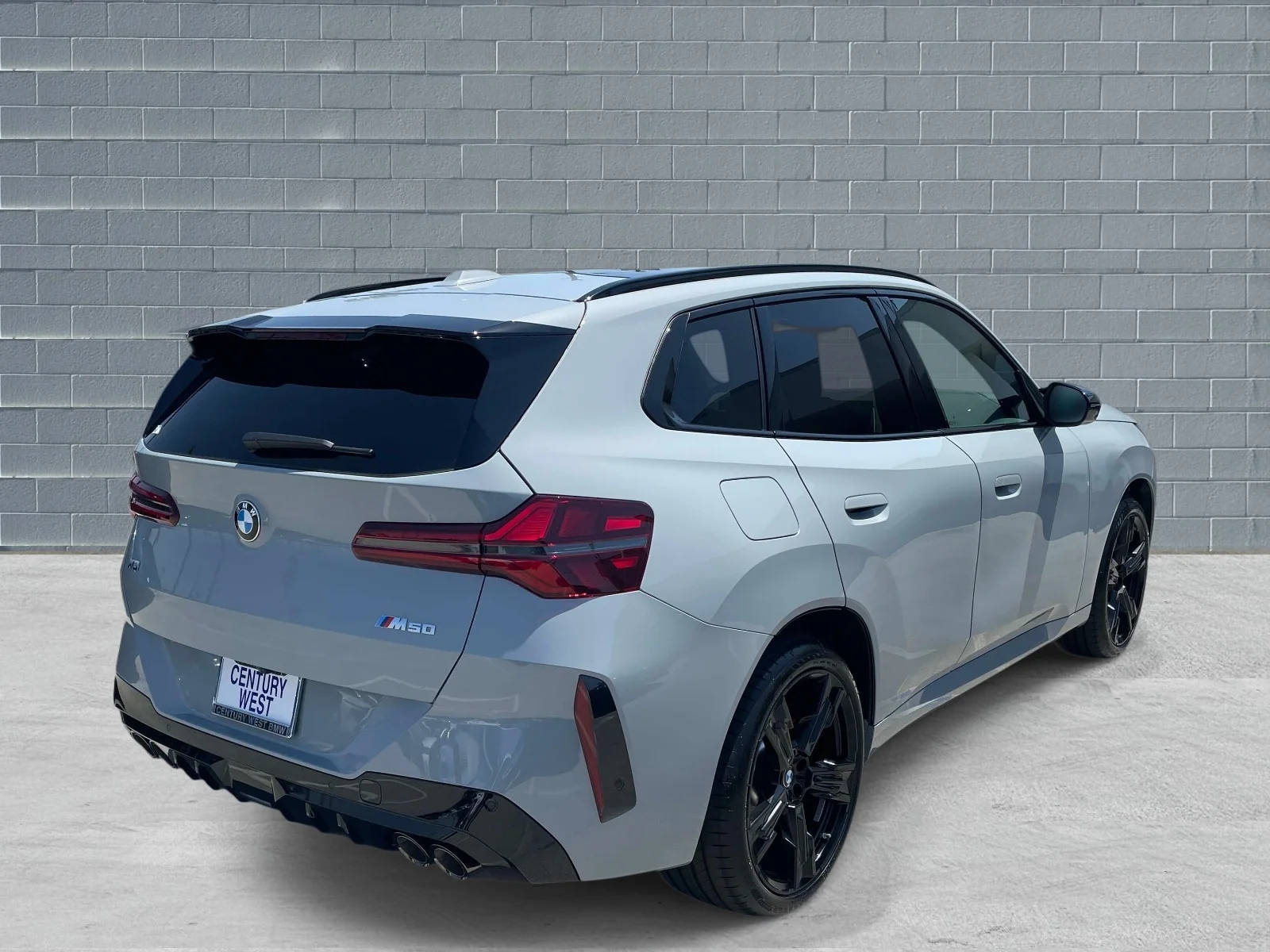 New 2026 Brooklyn Grey Metallic BMW M50 xDrive image 3