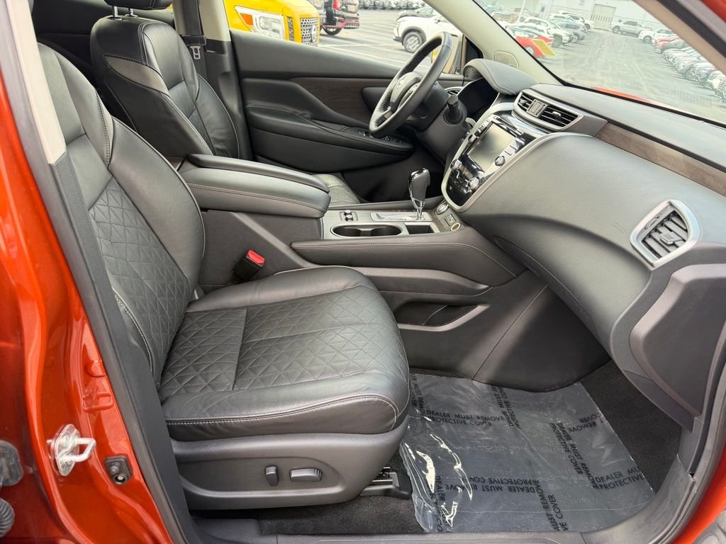 Used 2020 Orange Nissan Platinum image 39