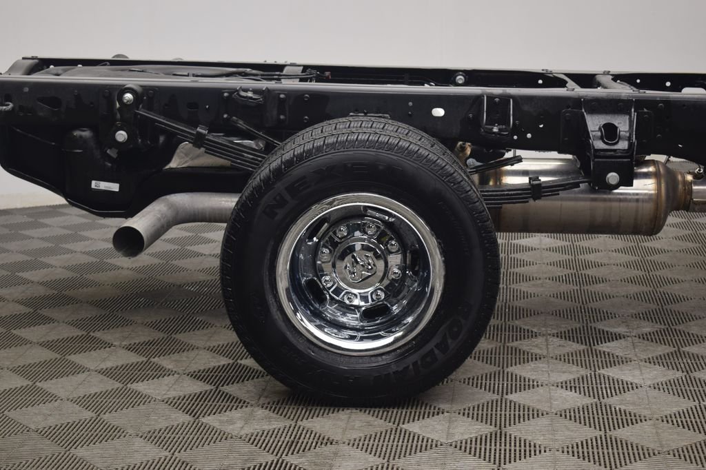 2026 RAM 3500 Chassis Tradesman - Photo 9