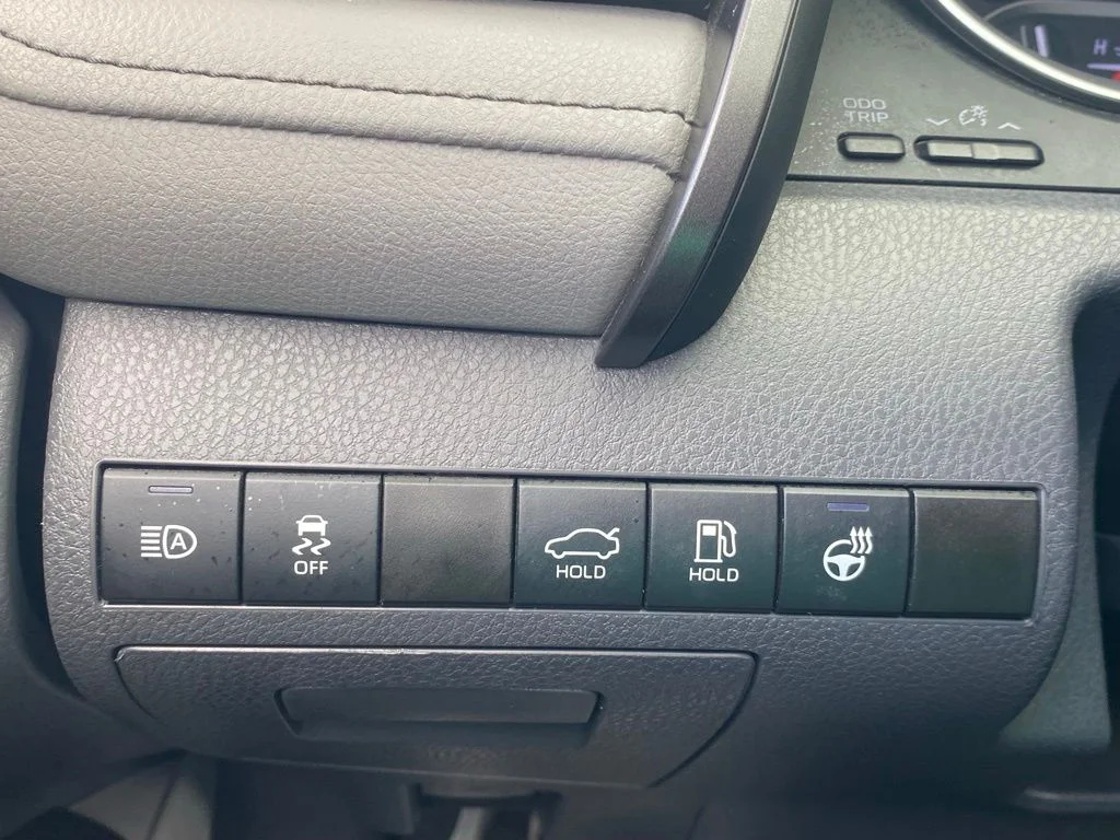 Used 2022 Black Toyota XLE image 25