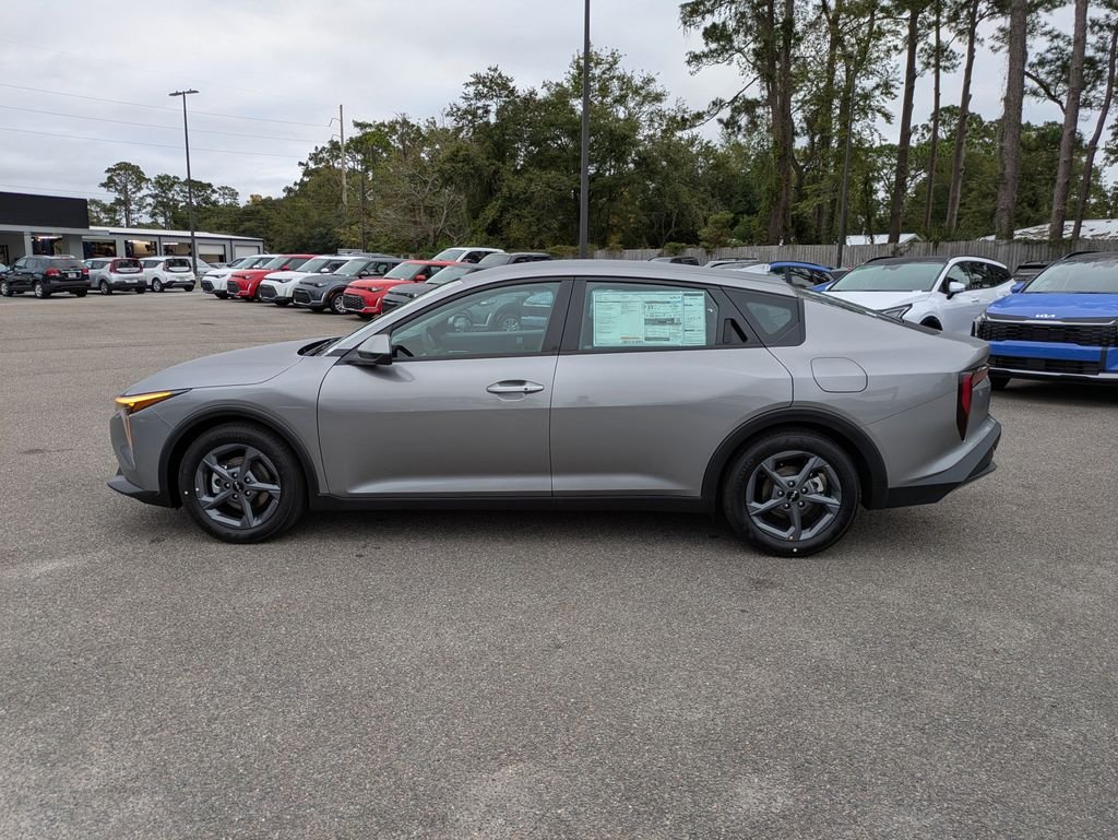 New 2025 Steel Gray Kia LXS image 6