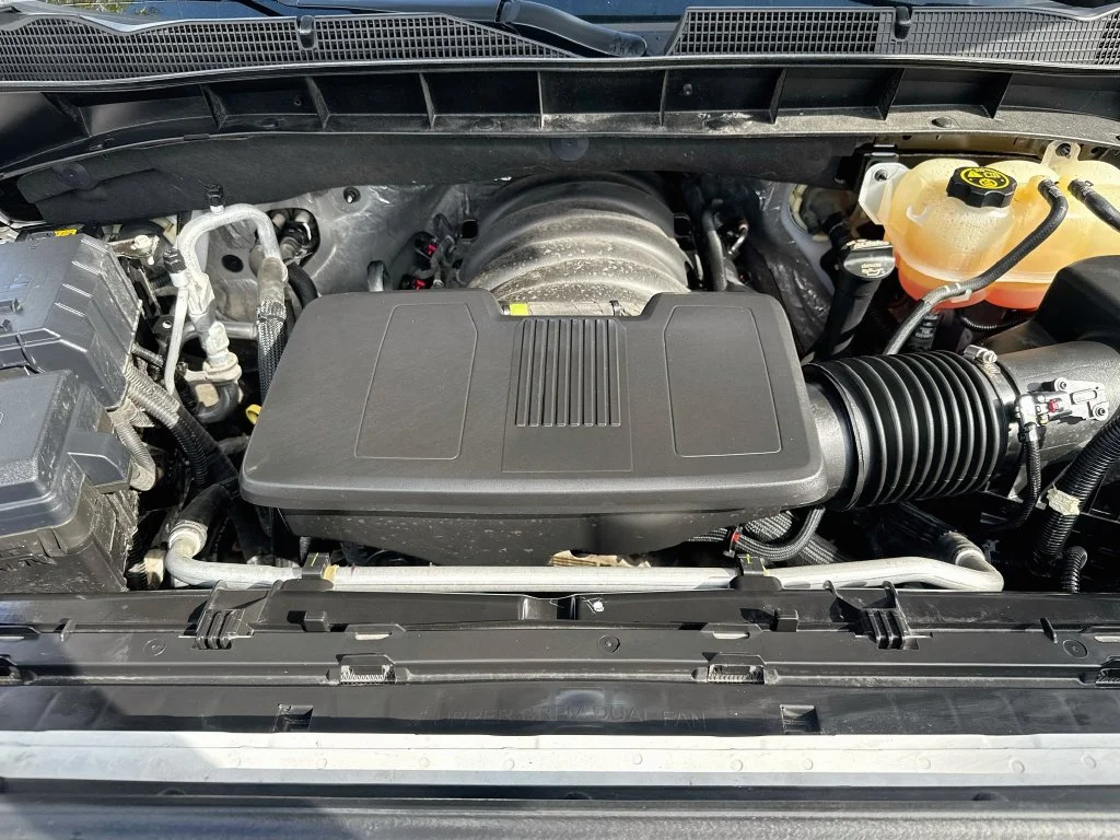 Used 2022 White GMC SLT image 33