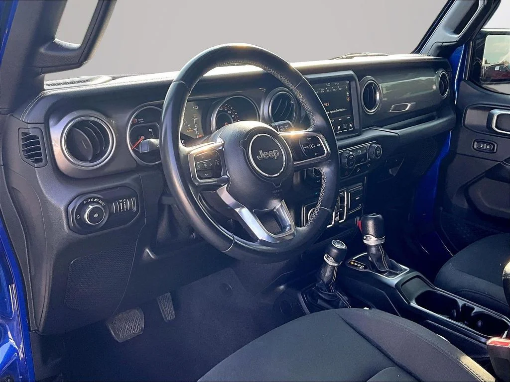 Used 2018 Blue Jeep Unlimited Sahara image 15
