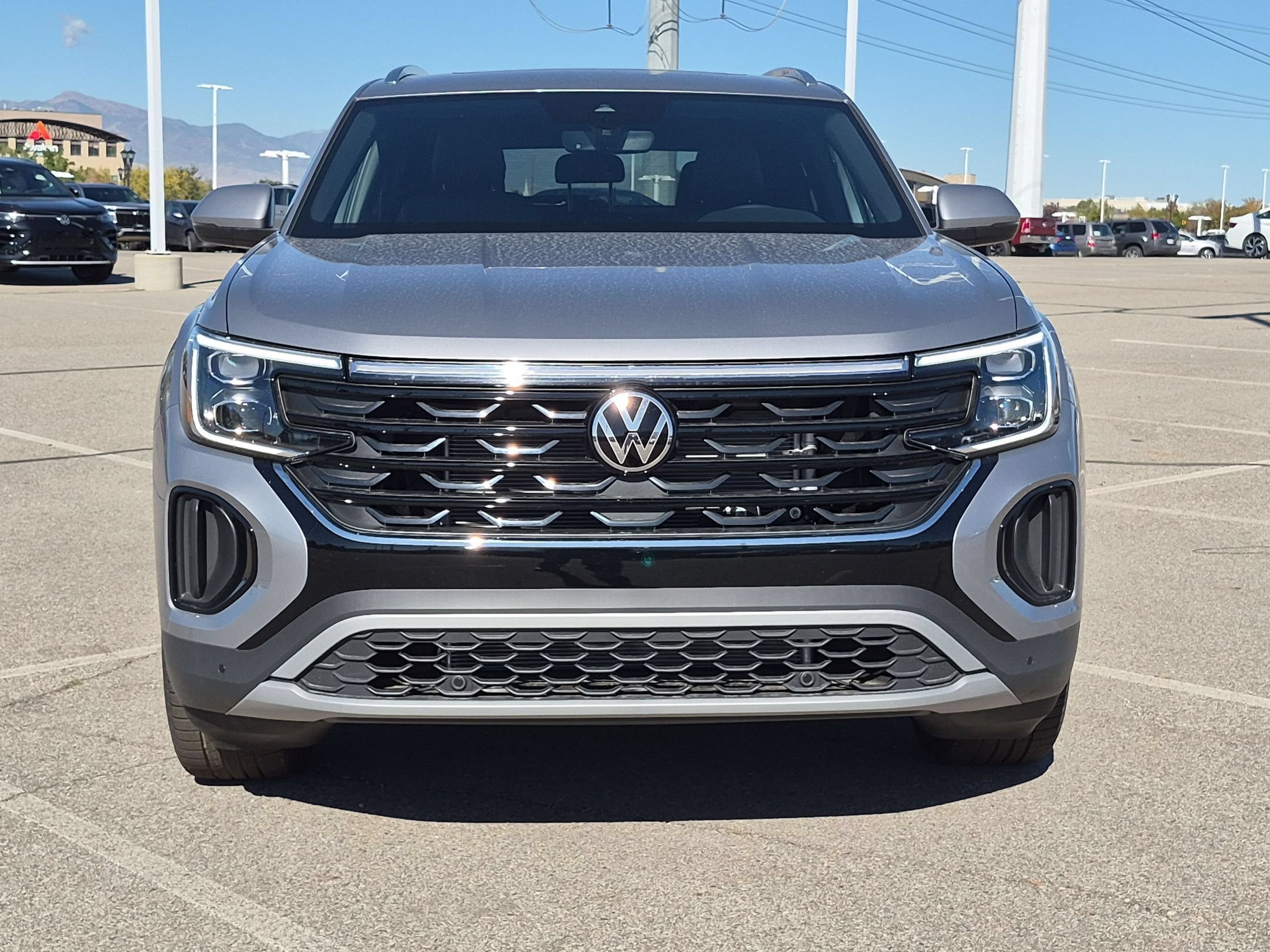 New 2026 Silver Mist Metallic Volkswagen 2.0T SE w/Technology image 9