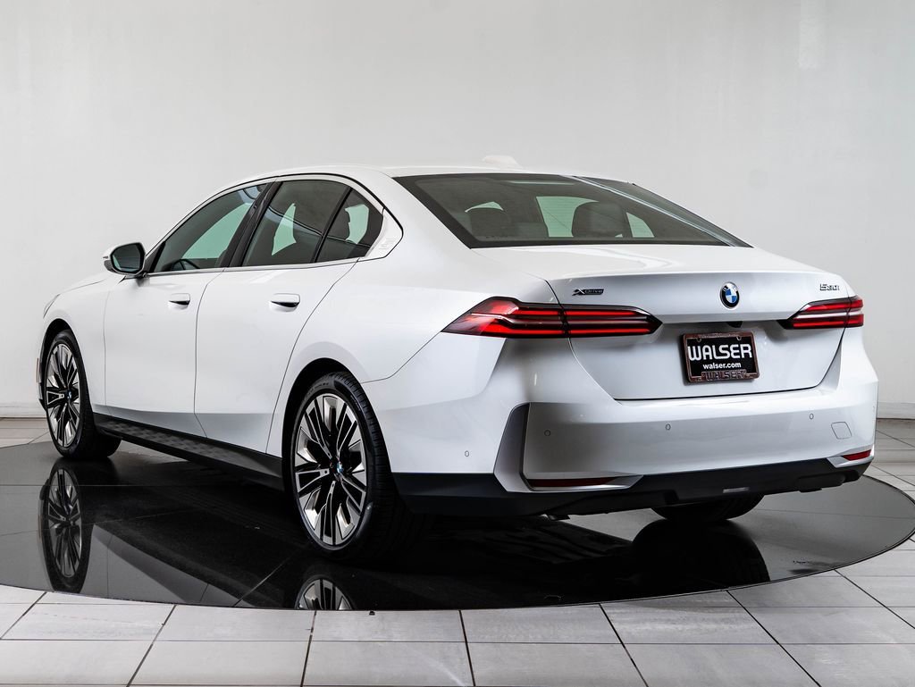 Used 2025 Mineral White Metallic BMW 530i xDrive image 6