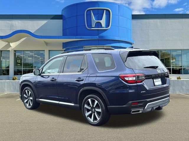 Used 2024 Obsidian Blue Pearl Honda Touring image 6