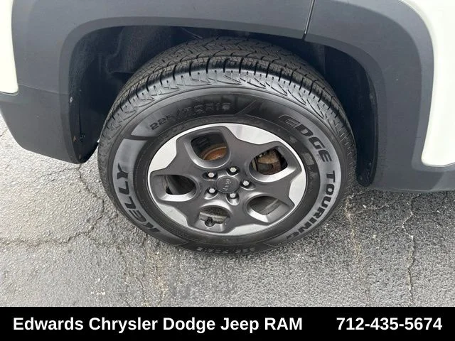 Used 2018 White Jeep Sport image 10