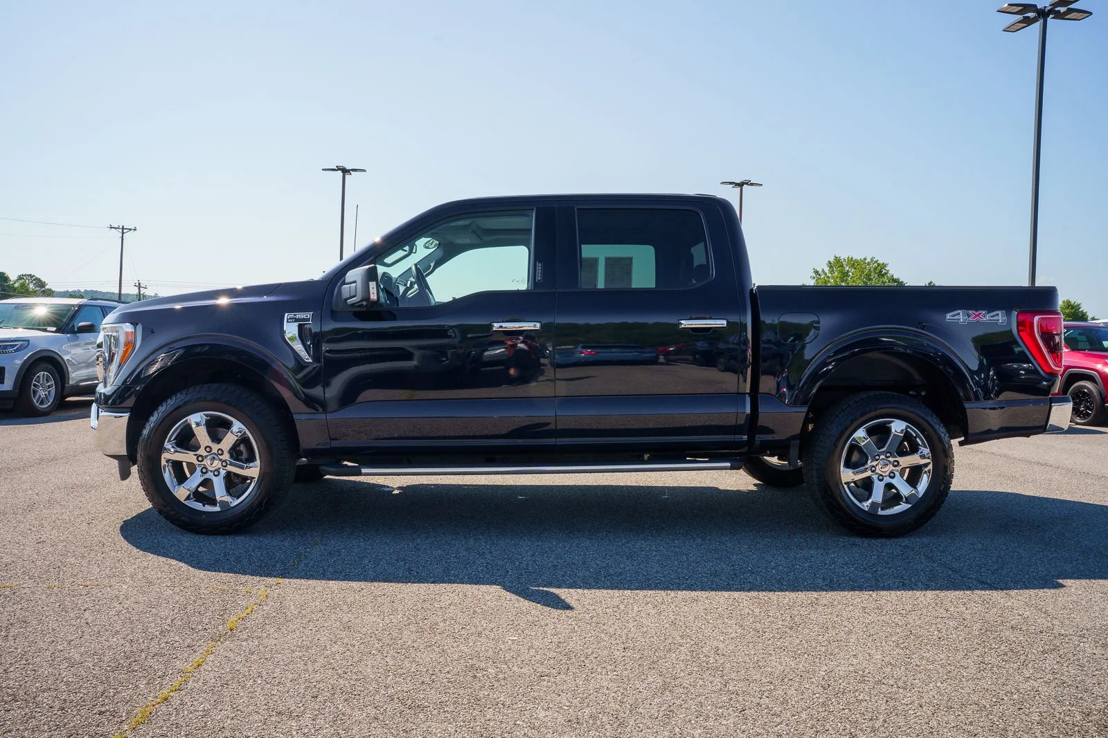 Used 2023 Blue Ford XLT image 3