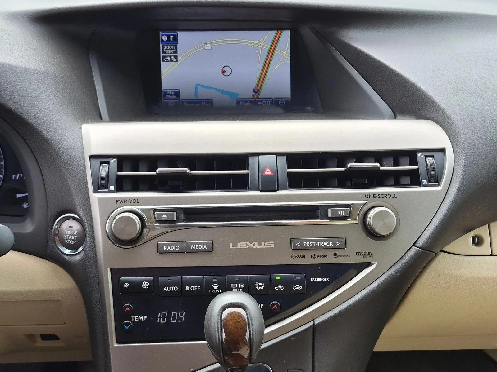 Used 2015 Claret Mica Lexus  image 14