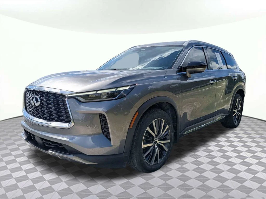 Used 2023 Gray INFINITI Sensory image 6