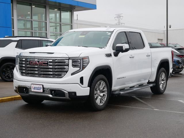 Used 2022 GMC Sierra 1500 Denali Denali with VIN 3GTUUGED7NG686387 for sale in Roseville, Minnesota