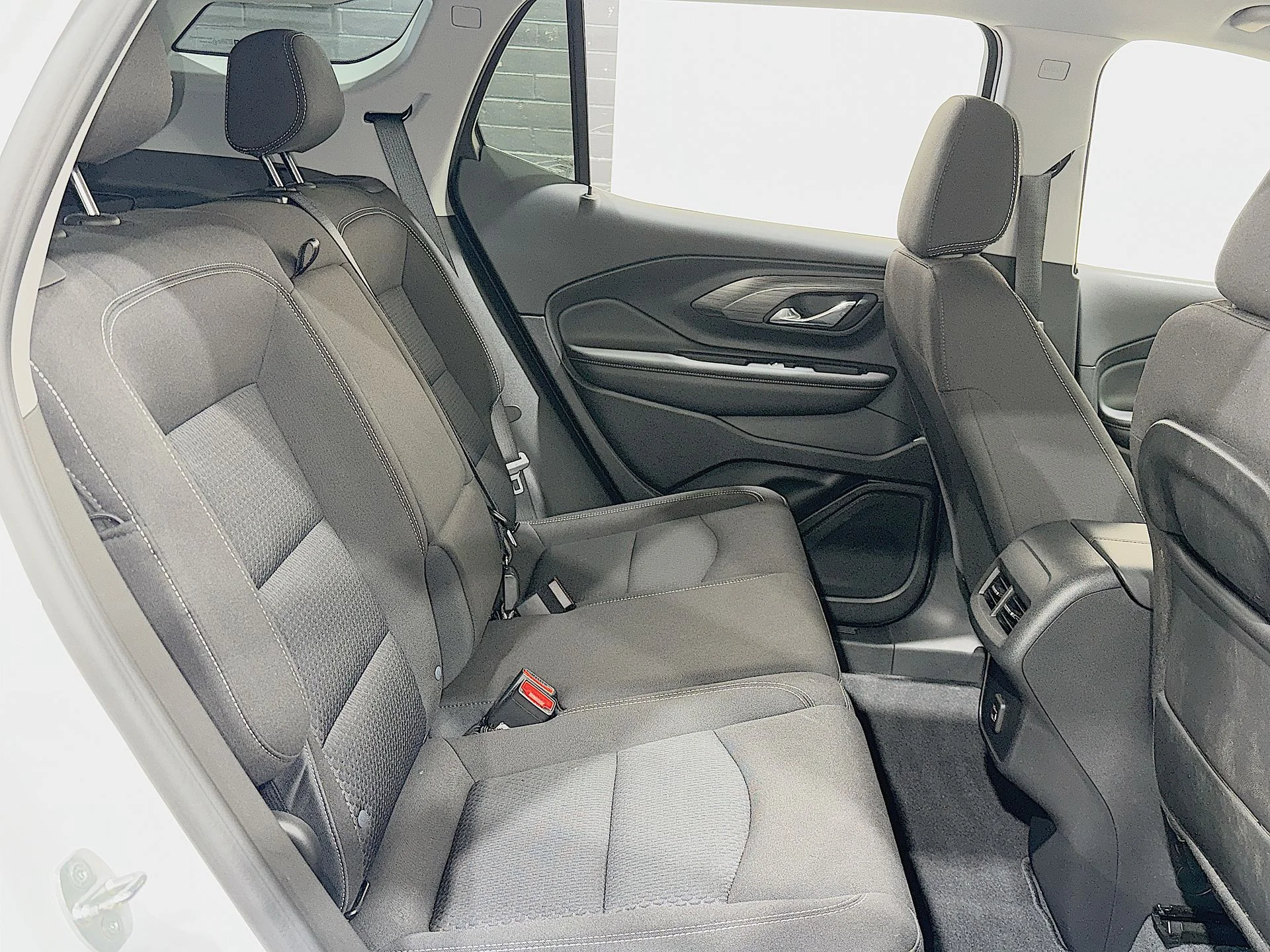 Used 2023 Summit White GMC SLE image 24