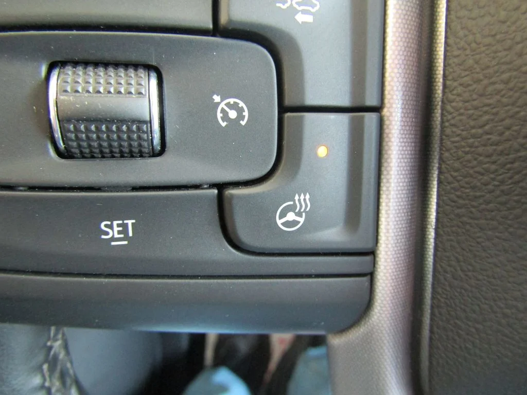 Used 2025 Sterling GMC SLT image 9