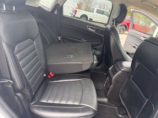 Used 2018 Oxford White Ford SEL image 33