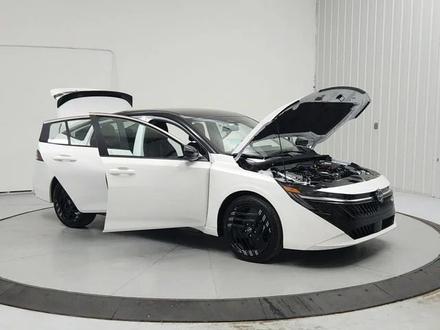 New 2026 White Nissan SR image 9