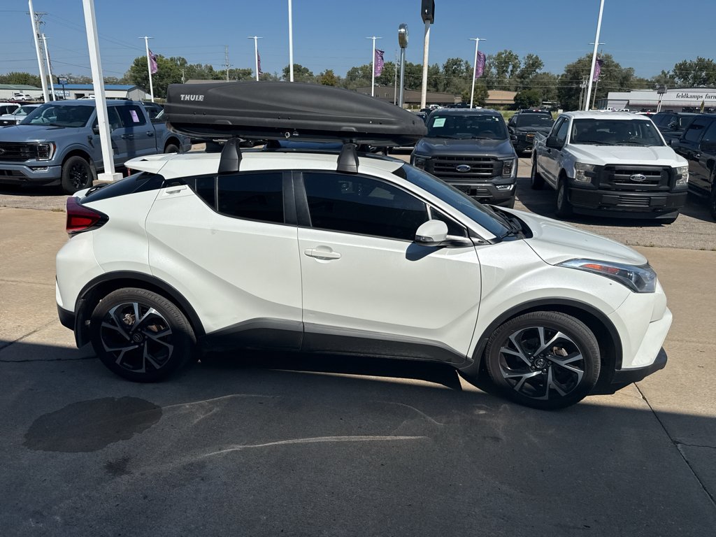 Used 2018 Blizzard Pearl Toyota XLE image 3