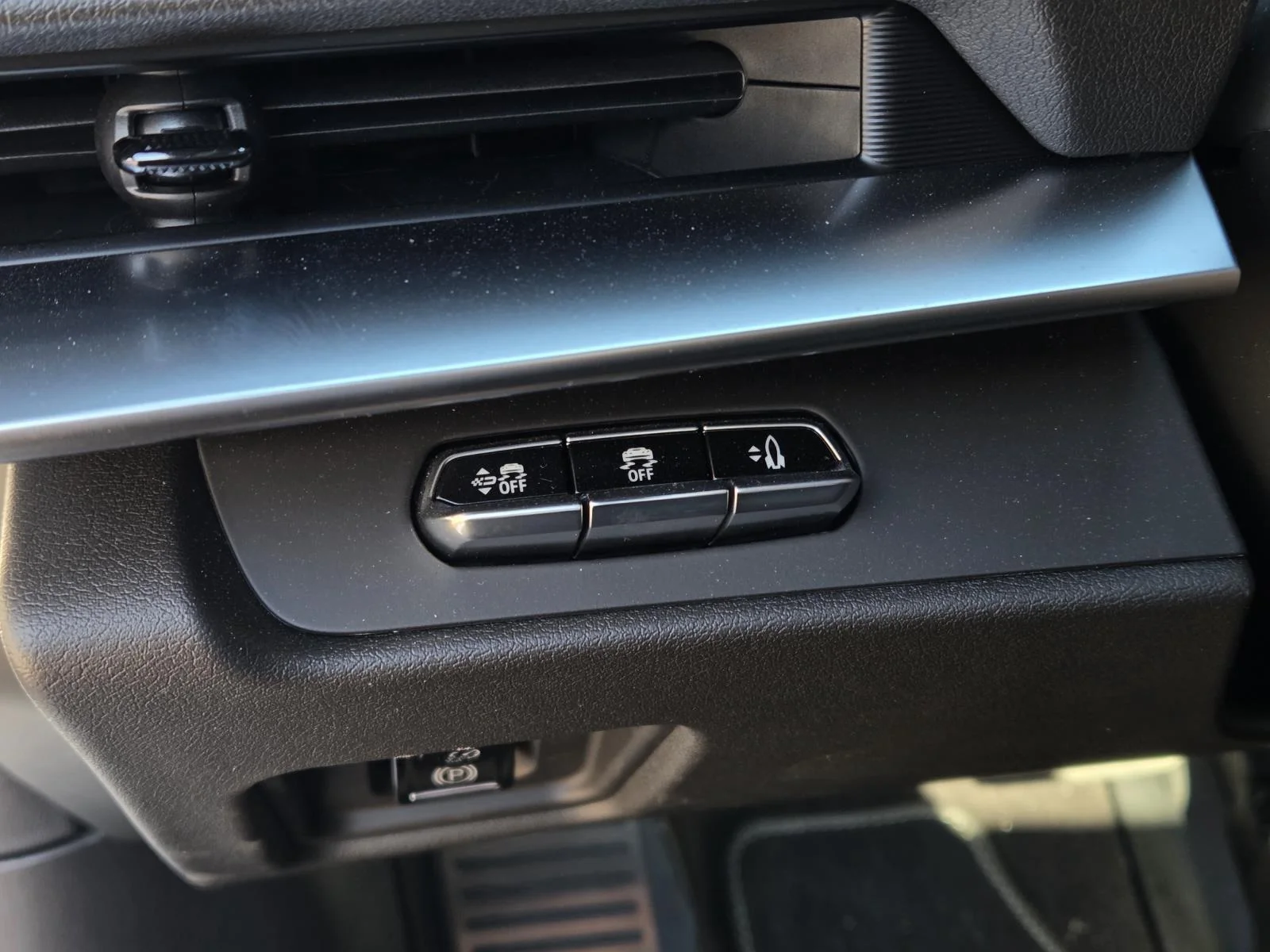 Used 2026 Arctic White Chevrolet 1LZ image 20