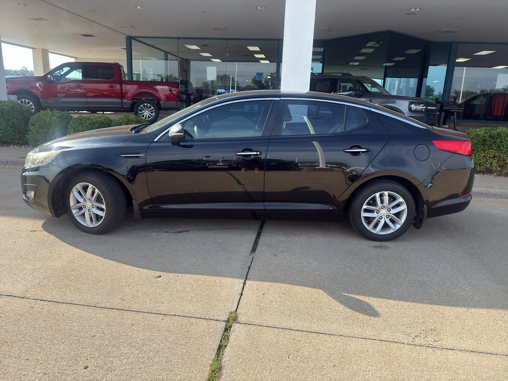 Used 2013 Ebony Black Kia LX image 9