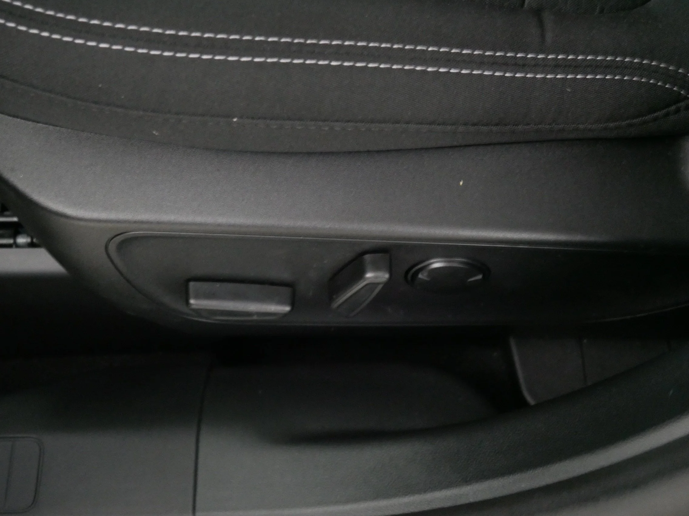 Used 2026 Vapor Blue Metallic Ford Active image 20