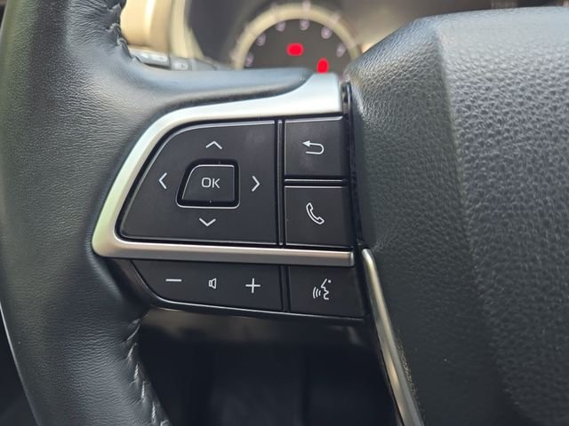 Used 2023  Toyota XLE image 18
