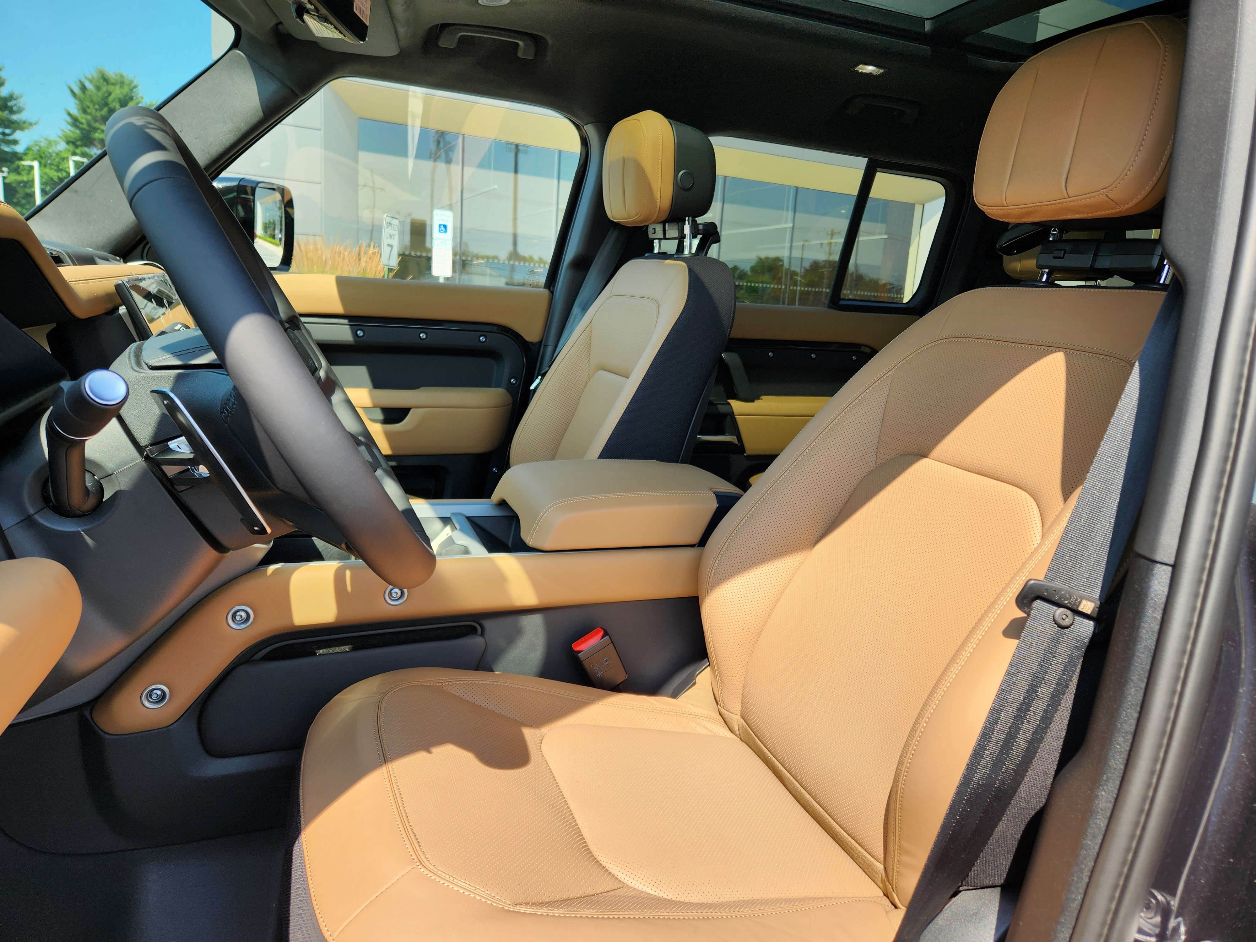 New 2026 Carpathian Grey LAND ROVER V8 image 8
