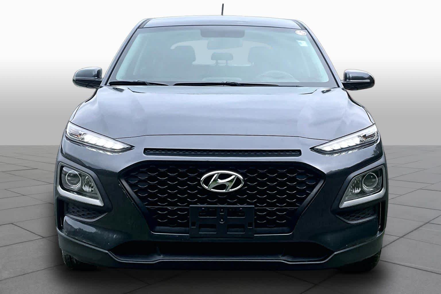 Used 2018 Thunder Gray Hyundai SE image 4