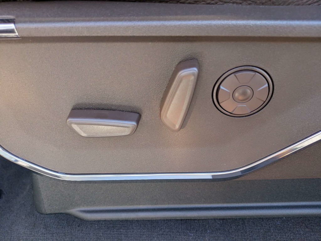 New 2026 Star White Metallic Tri-Coat Ford F-350® King Ranch® image 43