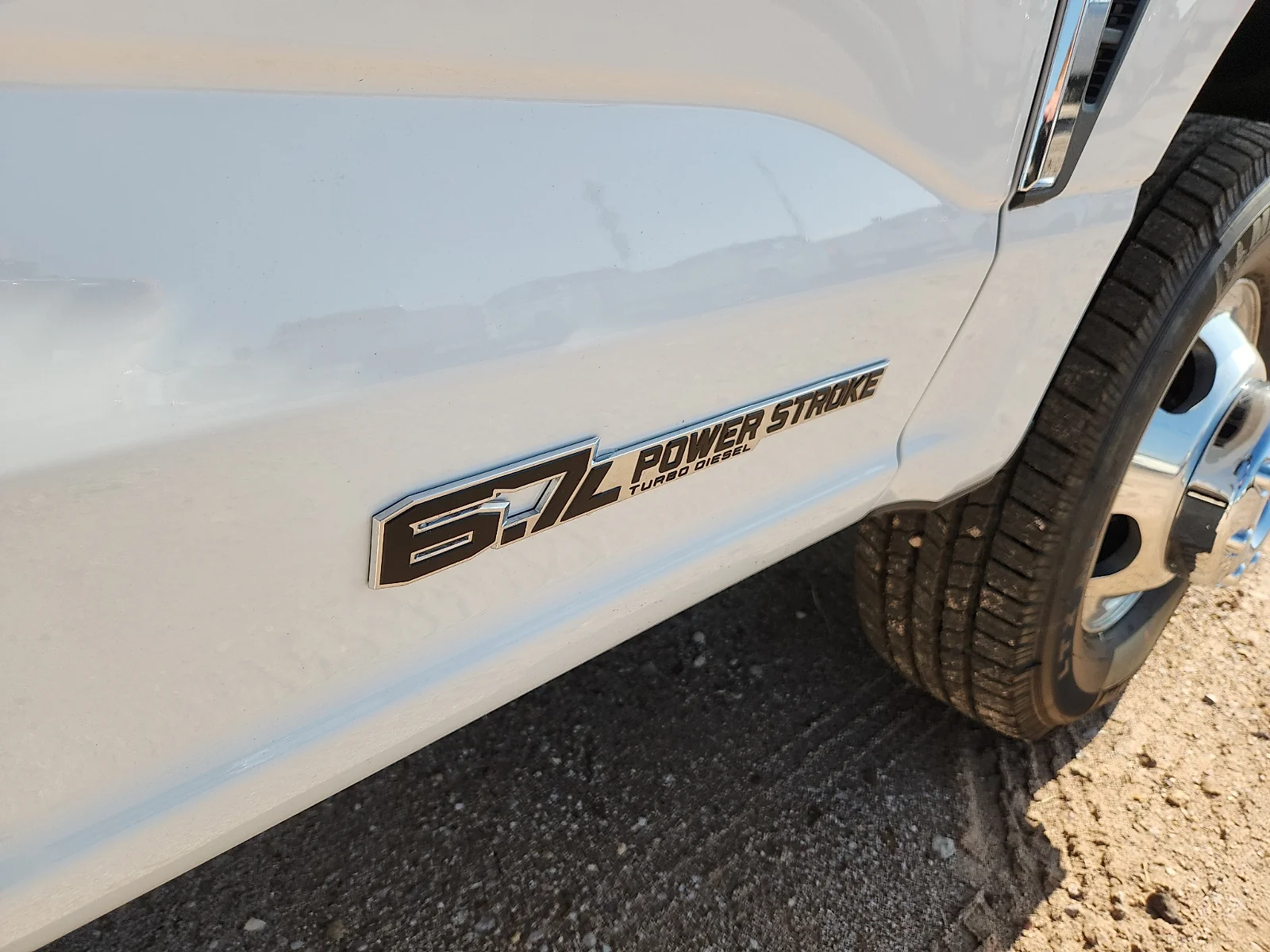 New 2026 Oxford White Ford XL image 11