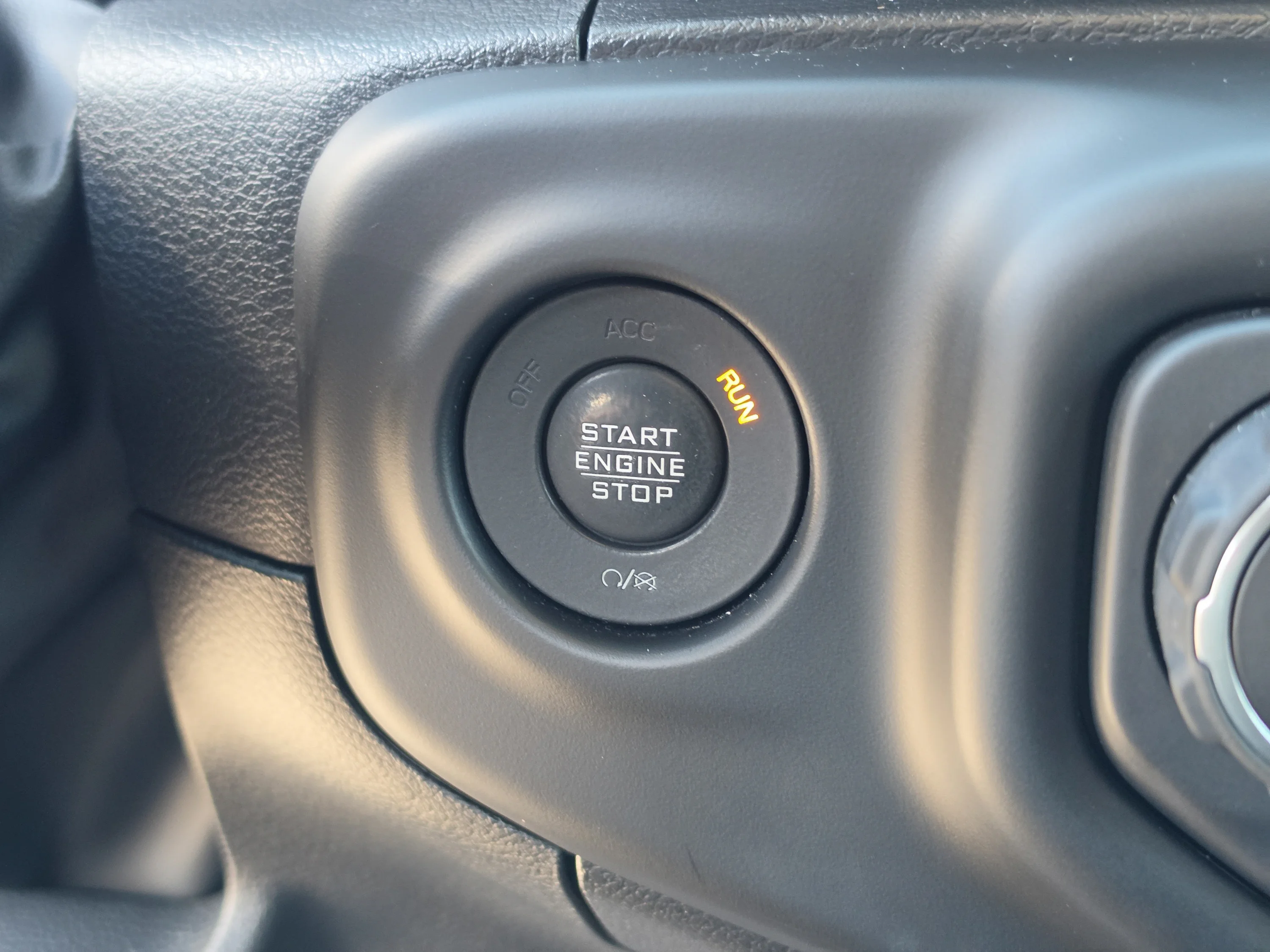 Used 2022 Limited Edition Gobi Clearcoat Jeep Unlimited Sport Altitude image 34
