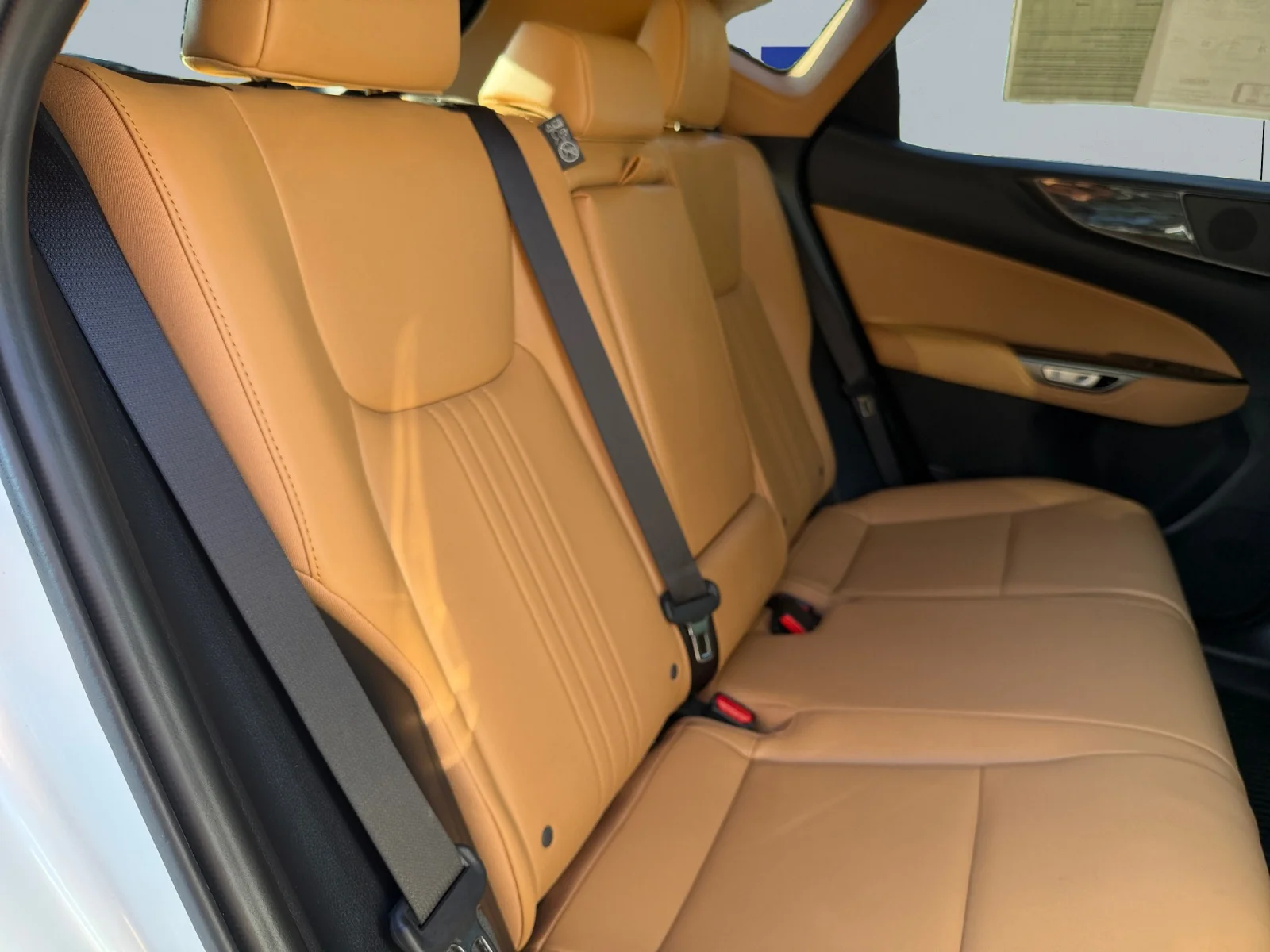 Used 2024 Eminent White Pearl Lexus Premium image 18