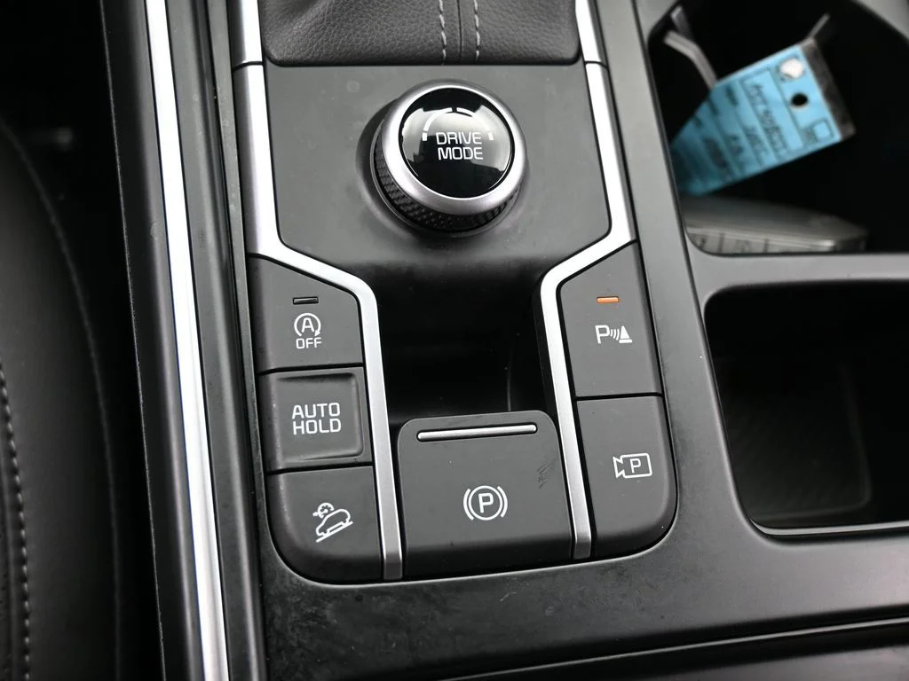 Used 2025 Glacial White Pearl Kia EX image 24