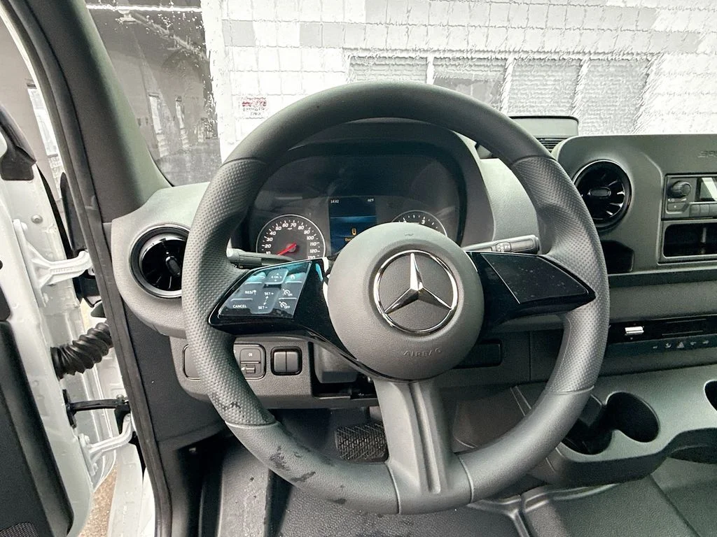 New 2026  Mercedes-Benz Cargo 170 WB image 11