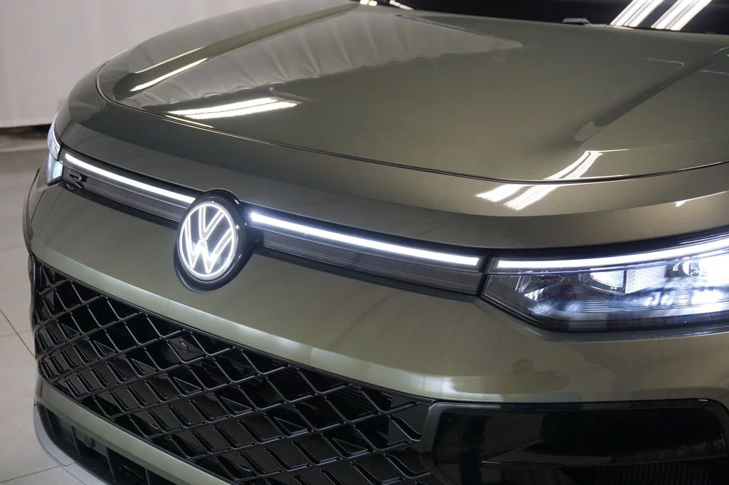New 2026 Avocado Green w/Deep Black Roof Volkswagen 2.0T SEL R-Line Turbo image 37