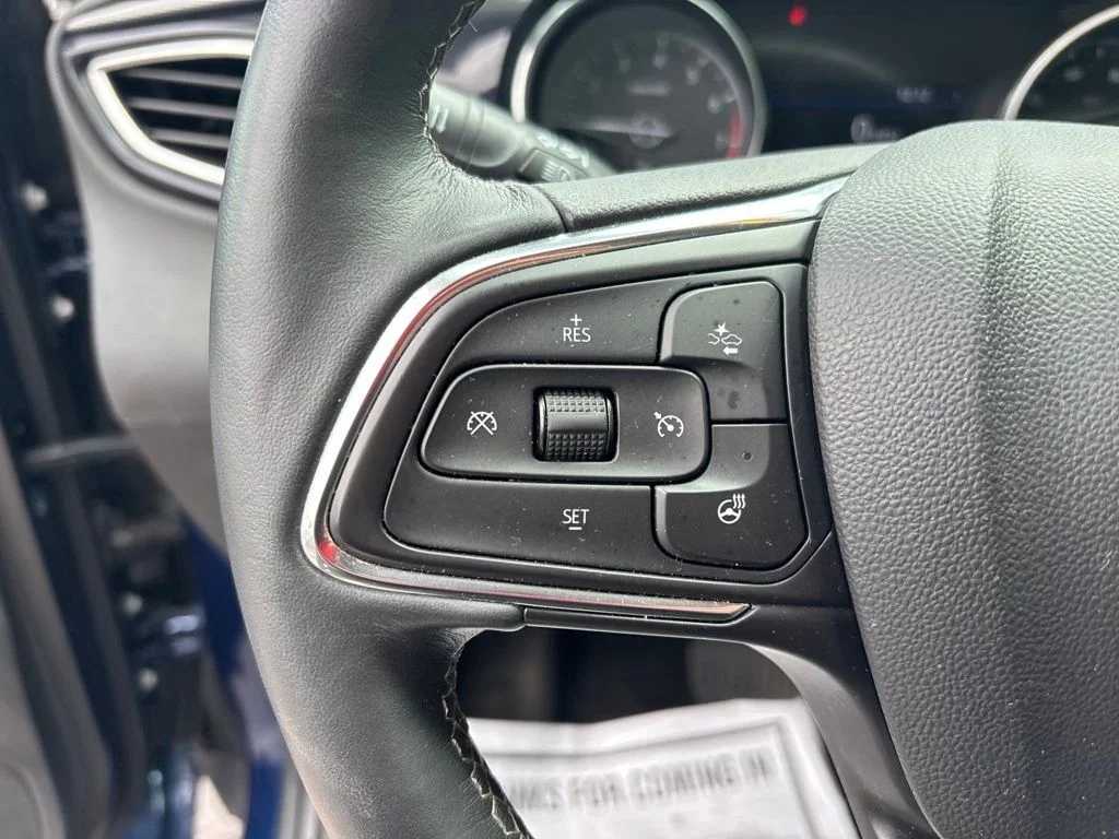 Used 2023 Blue Buick Essence image 26