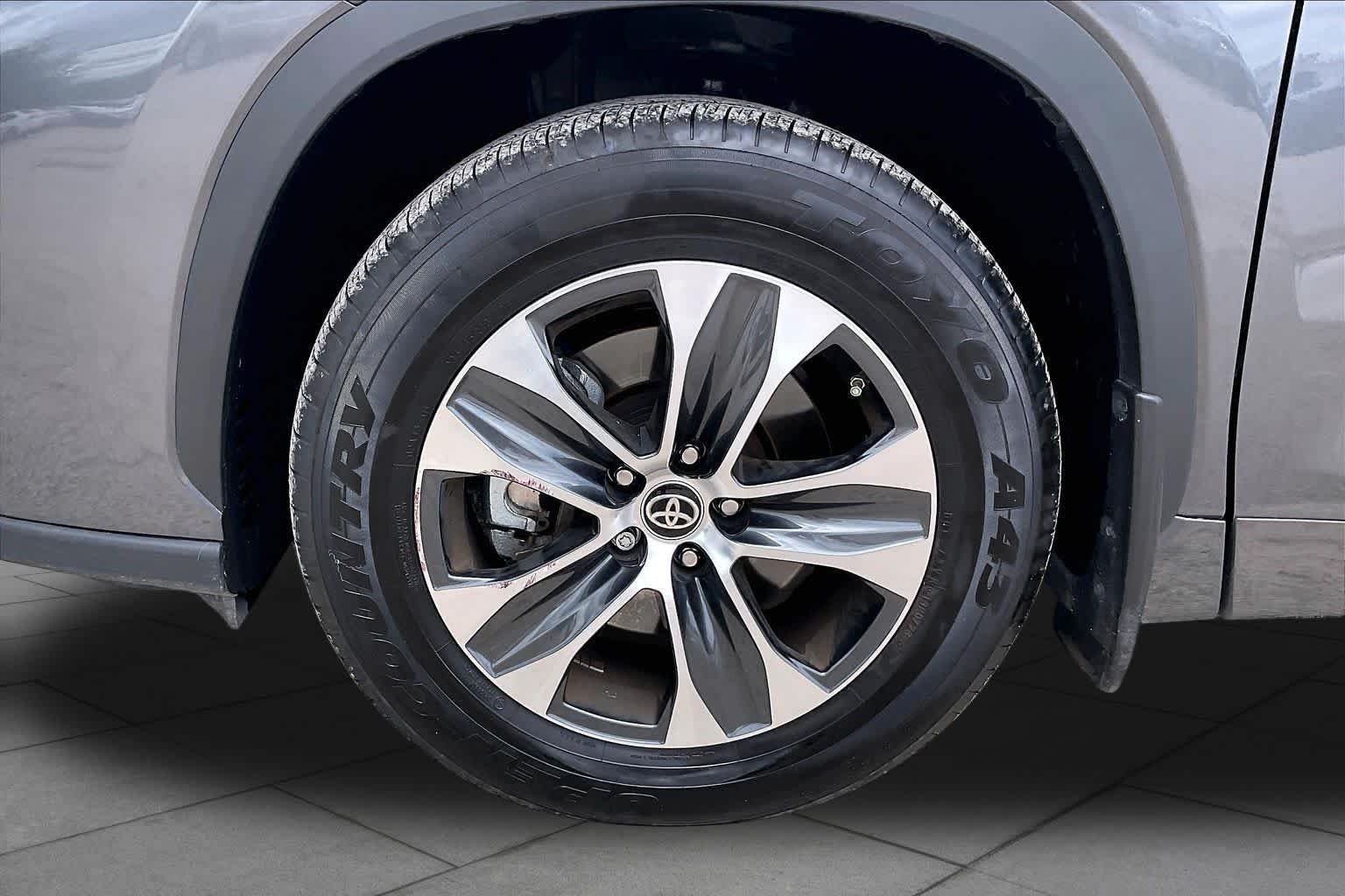 Used 2023 Magnetic Gray Metallic Toyota XLE image 9