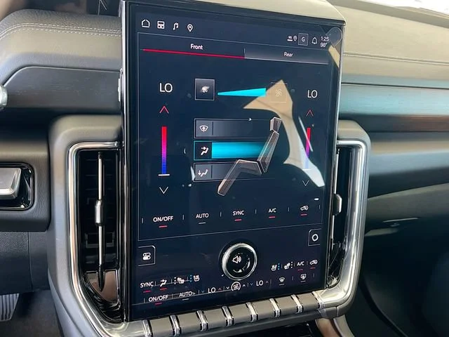 2026 GMC Yukon XL Denali - Photo 11